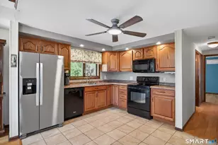 15 Hilldale Dr, Southbury, CT 06488 - Photo 9
