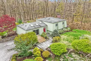 86 Seventy Acre Rd, Redding, CT 06896 - Photo 3
