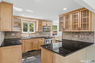 32 Meadowgate St, Wethersfield, CT 06109 - Photo 15
