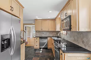 32 Meadowgate St, Wethersfield, CT 06109 - Photo 17