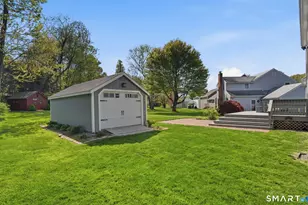 32 Meadowgate St, Wethersfield, CT 06109 - Photo 35