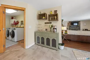 96 Farmingberry Dr, Southington, CT 06489 - Photo 11