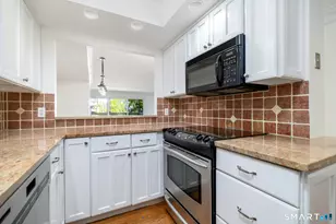123 Harbor Dr, Stamford, CT 06902 - Photo 11