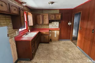 12 Collins Dr, West Haven, CT 06516 - Photo 9