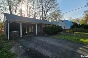 12 Collins Dr, West Haven, CT 06516 - Photo 3