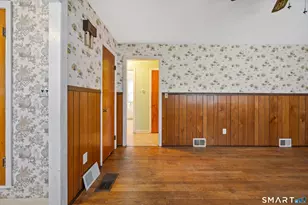 7 Richard Terrace, Waterbury, CT 06705 - Photo 5