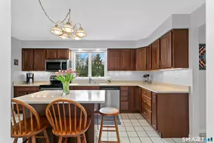 147 Carriage Dr, Fairfield, CT 06890 - Photo 13