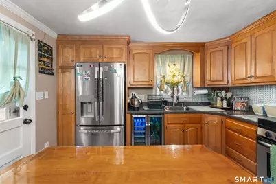 7 Plainfield Drive, Waterbury, CT 06708 - Photo 9