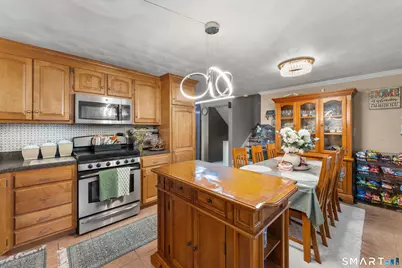 7 Plainfield Drive, Waterbury, CT 06708 - Photo 7