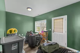 2 Sheridan St, Danbury, CT 06810 - Photo 15