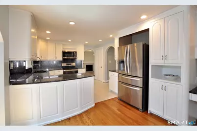 32 Cornfield Road, Windsor, CT 06095 - Photo 9