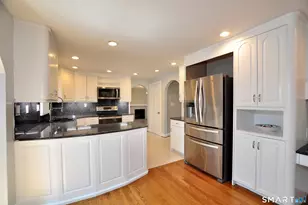 32 Cornfield Rd, Windsor, CT 06095 - Photo 9