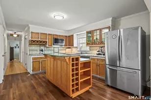 40 Winthrop Pl, Monroe, CT 06468 - Photo 5