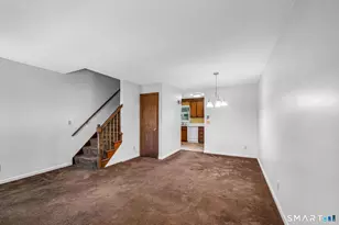 56 Elm St, Enfield, CT 06082 - Photo 5