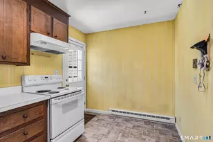 56 Elm St, Enfield, CT 06082 - Photo 17