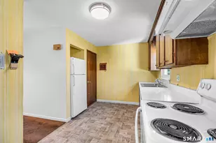 56 Elm St, Enfield, CT 06082 - Photo 13