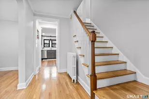 381 Quaker Ln S, West Hartford, CT 06119 - Photo 3