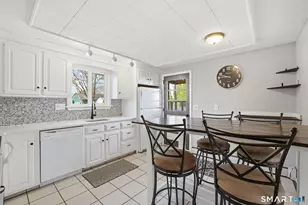 38 Juniper St, Newington, CT 06111 - Photo 11