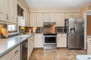 283 Whittemore Rd, Middlebury, CT 06762 - Photo 9