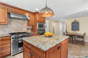 4041 Redding Rd, Fairfield, CT 06824 - Photo 9