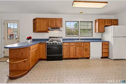 43 Randall Avenue, Stamford, CT 06905 - Photo 11