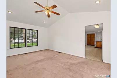 43 Randall Avenue, Stamford, CT 06905 - Photo 15