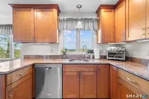 58 Lantern View Dr, Branford, CT 06405 - Photo 9