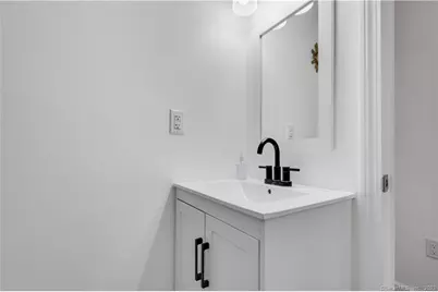 1 Alicia Lane #B, Middletown, CT 06457 - Photo 5