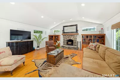 179 Lawrence Road, Fairfield, CT 06824 - Photo 15