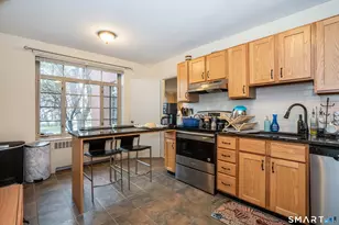 20 Outlook Ave, West Hartford, CT 06119 - Photo 9