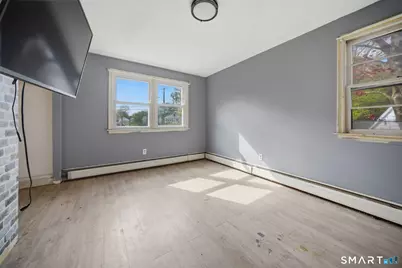 218 Woodland Avenue, Bloomfield, CT 06002 - Photo 25