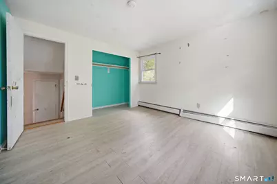 218 Woodland Avenue, Bloomfield, CT 06002 - Photo 17