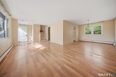 218 Woodland Avenue, Bloomfield, CT 06002 - Photo 7