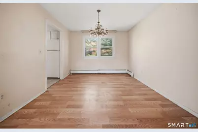 218 Woodland Avenue, Bloomfield, CT 06002 - Photo 11