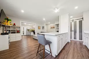 1000 Knapps Hwy, Fairfield, CT 06825 - Photo 5