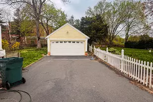 38 Grandview Ave, Hamden, CT 06514 - Photo 3