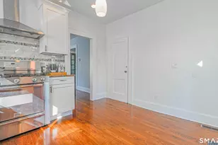 1210 Laurel Ave, Bridgeport, CT 06604 - Photo 11