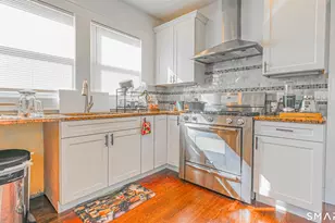 1210 Laurel Ave, Bridgeport, CT 06604 - Photo 9