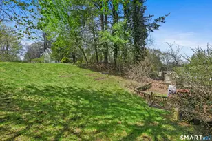 25 Oxford St, Bethel, CT 06801 - Photo 21