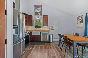 25 Oxford St, Bethel, CT 06801 - Photo 9