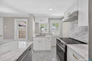 22 Camore St, Stamford, CT 06905 - Photo 11