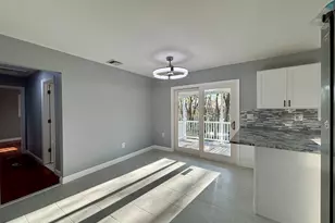 22 Pine St, Waterford, CT 06385 - Photo 7