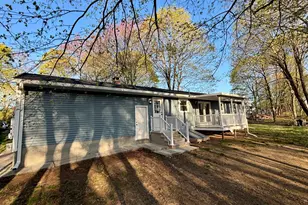 22 Pine St, Waterford, CT 06385 - Photo 3