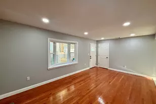 22 Pine St, Waterford, CT 06385 - Photo 5