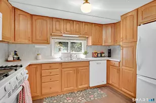 39 Old Wood Rd, Mansfield, CT 06268 - Photo 17