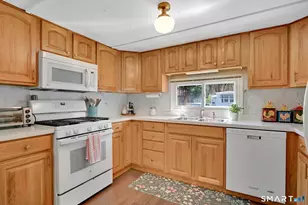 39 Old Wood Rd, Mansfield, CT 06268 - Photo 15