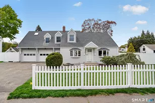 120 S Pine Creek Rd, Fairfield, CT 06824 - Photo 9