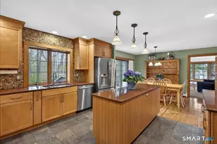 24 Country Way, Wallingford, CT 06492 - Photo 9