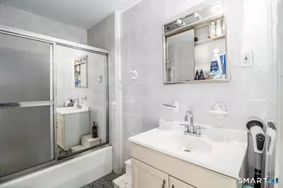 30 Lenox Avenue, Stamford, CT 06906 - Photo 15