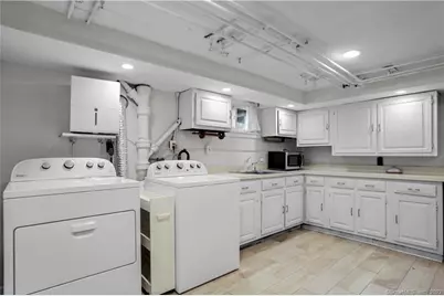 80 Ridgewood Avenue, Stamford, CT 06907 - Photo 27